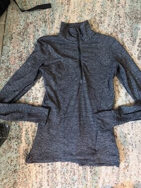 Lululemon Kanto Catch Me 1/2 Zip Pullover Gray Zip Pocket Size 6 - Very Good